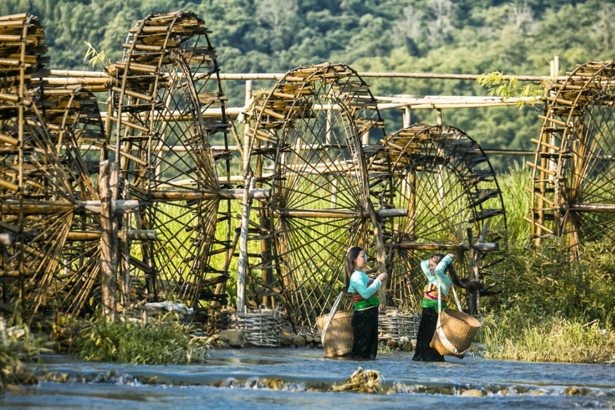 Enjoy the daily life in Mai Chau with local people