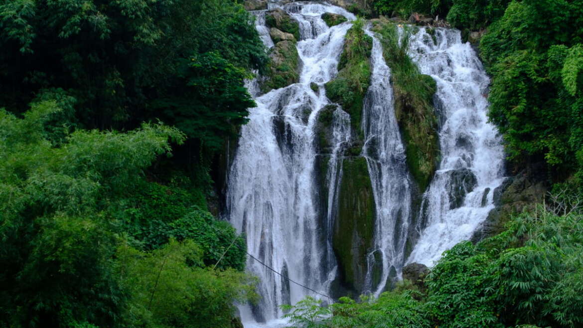 Tat Nang waterfall - Mai Chau