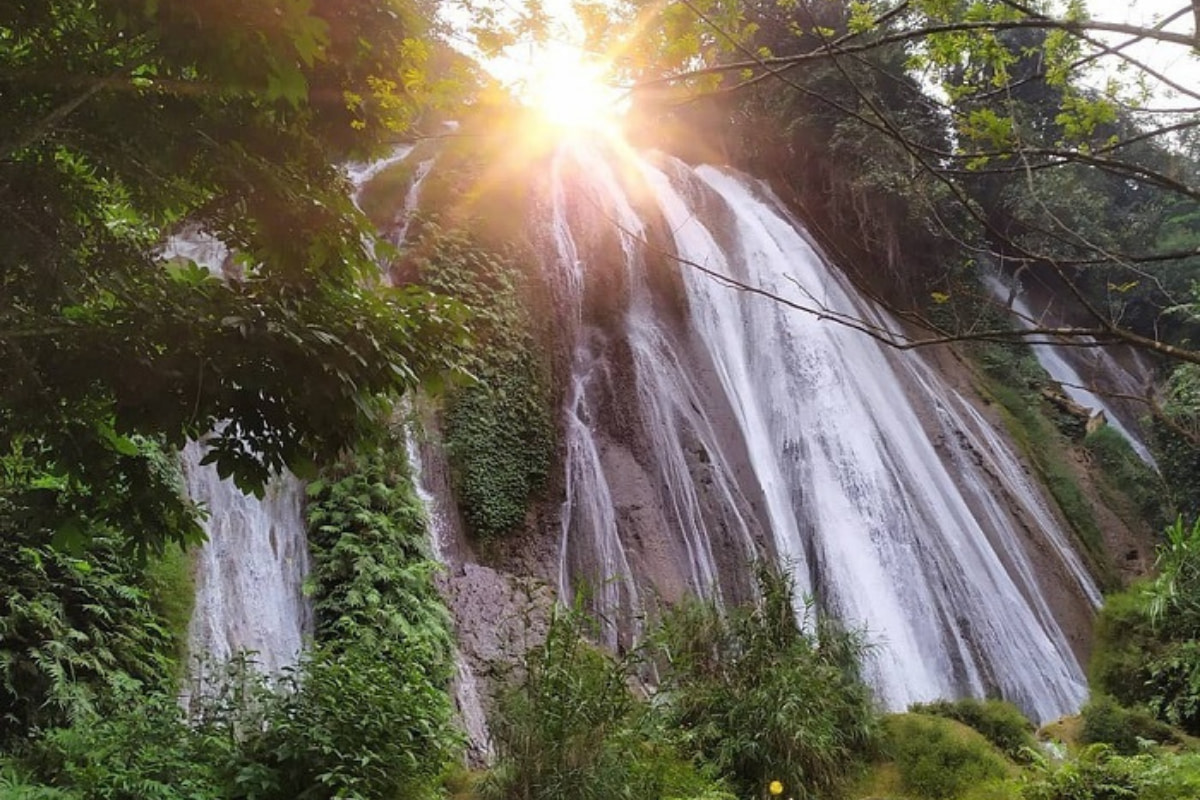 Tat Nang waterfall - Mai Chau