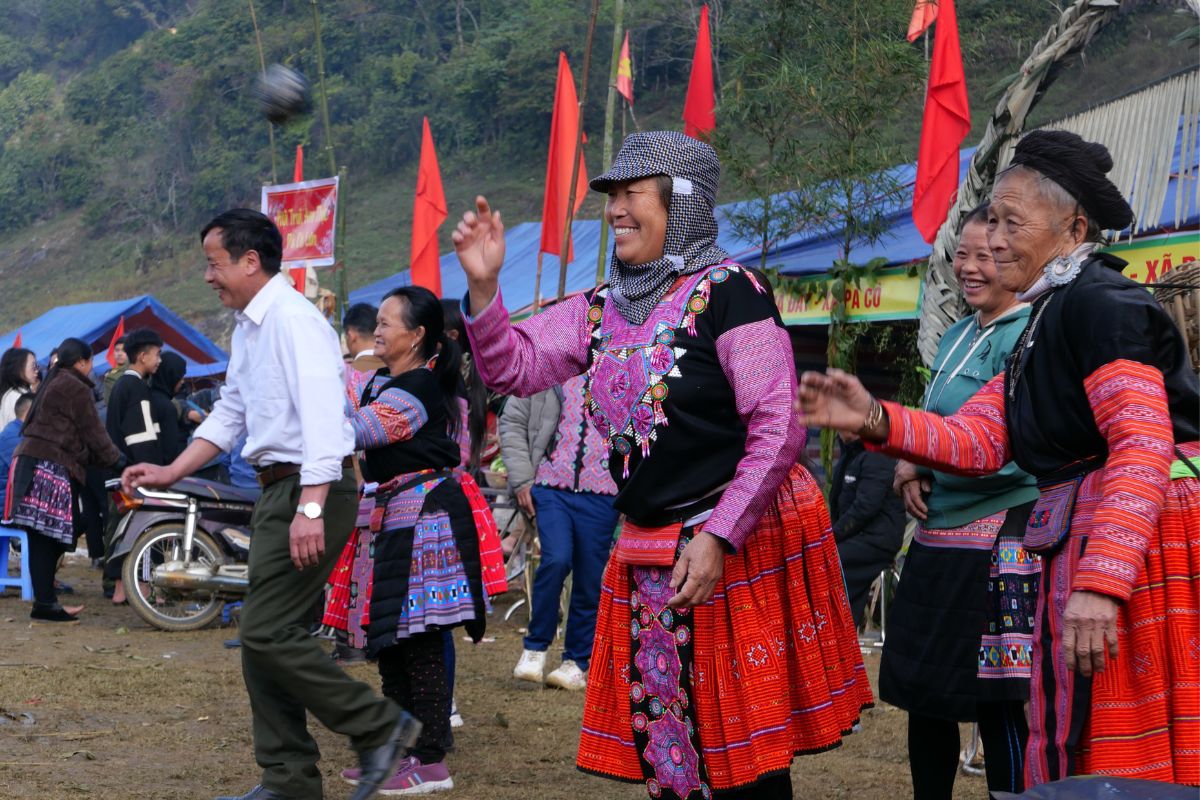 Festival of the Blue H’Mong in Mai Chau