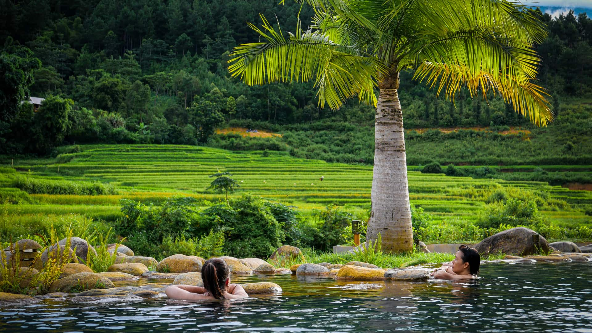 Soar your body in mineral hot springs in Tu Le - Mu Cang Chai