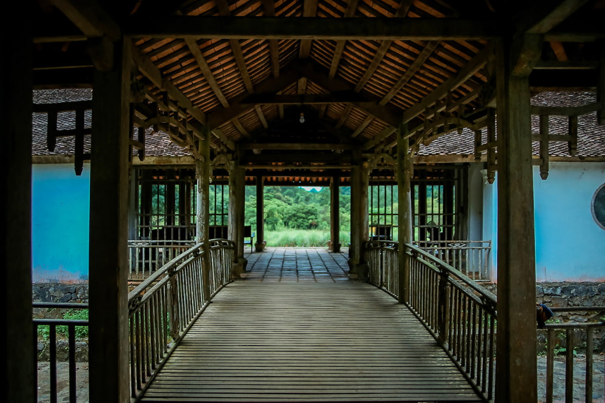 Ancient House Viet Hai - Lan Ha Bay