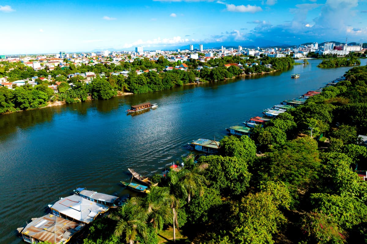 Boat trip on Perfume River