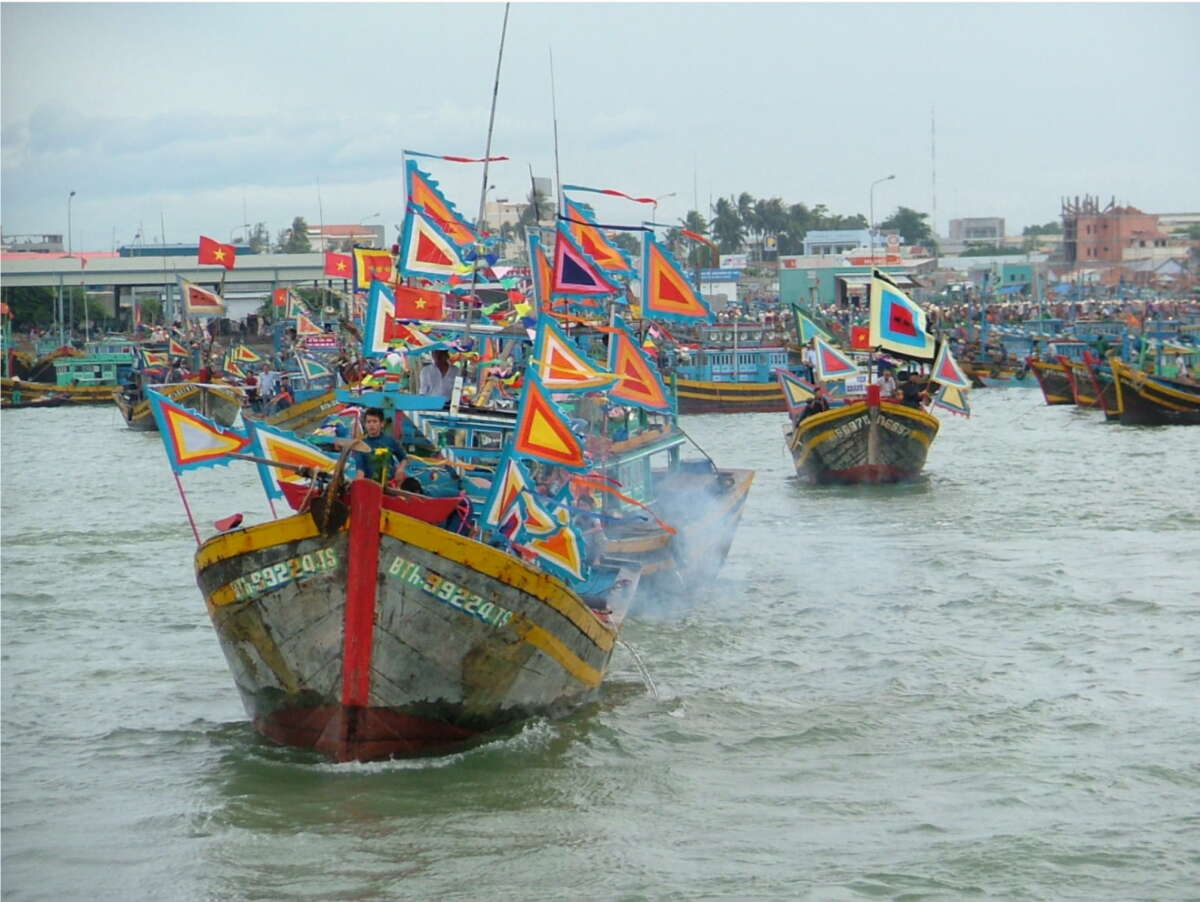 Whale Worship Festival (Lễ hội Cầu Ngư) - Phan Thiet