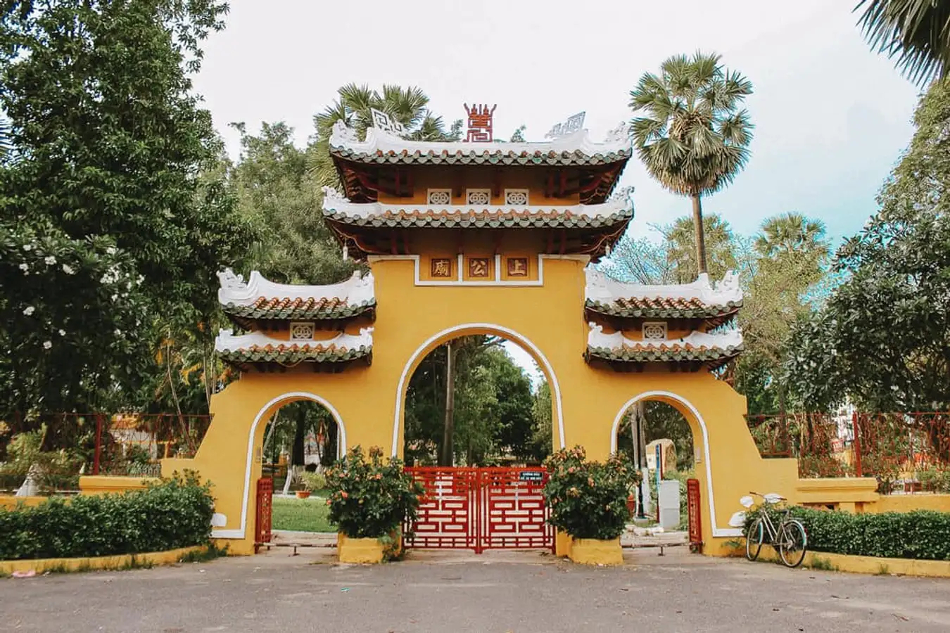 Lang Ong Temple in Ho Chi Minh city